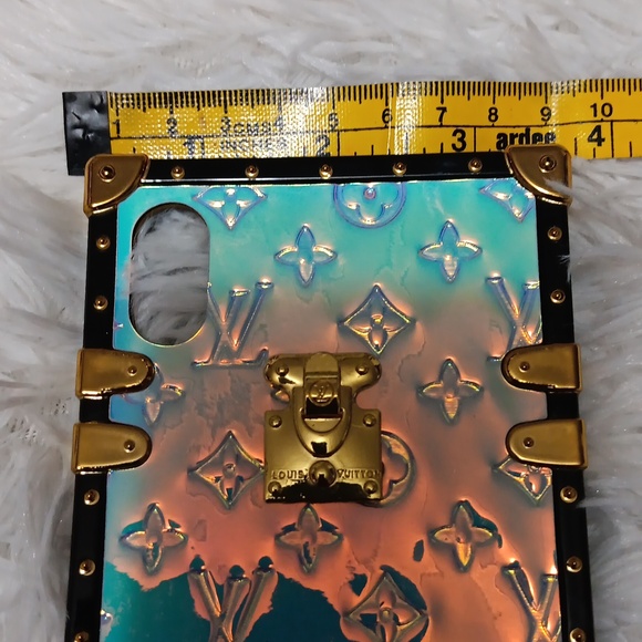 LV Cell Phone Case - Picture 9 of 9